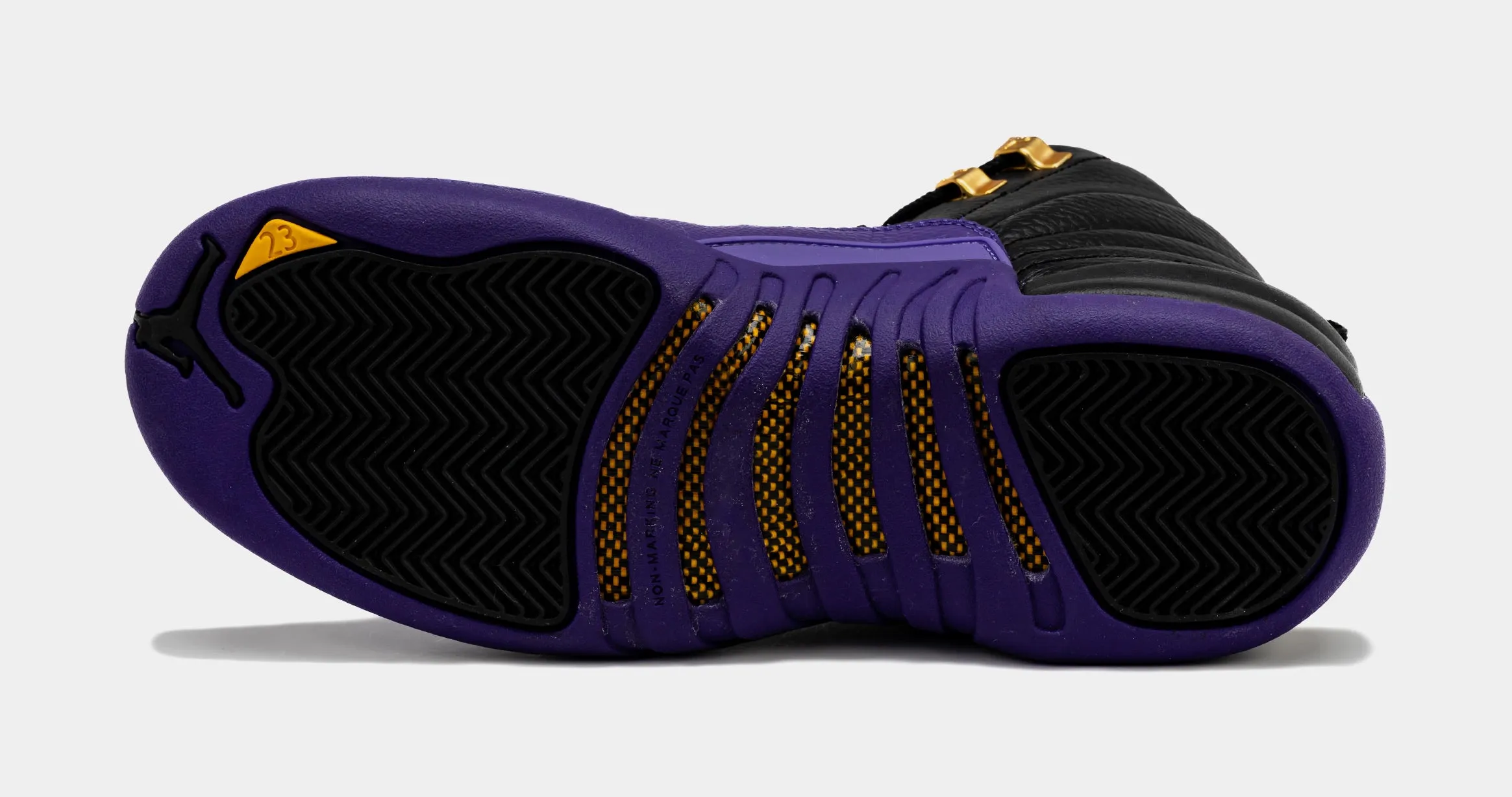 Air Jordan 12 Retro Field Purple Grade School Lifestyle Shoes (Black/Purple)