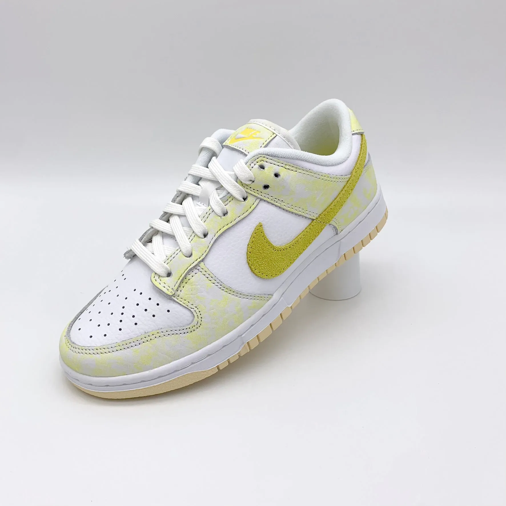 Nike Dunk Low Yellow Strike