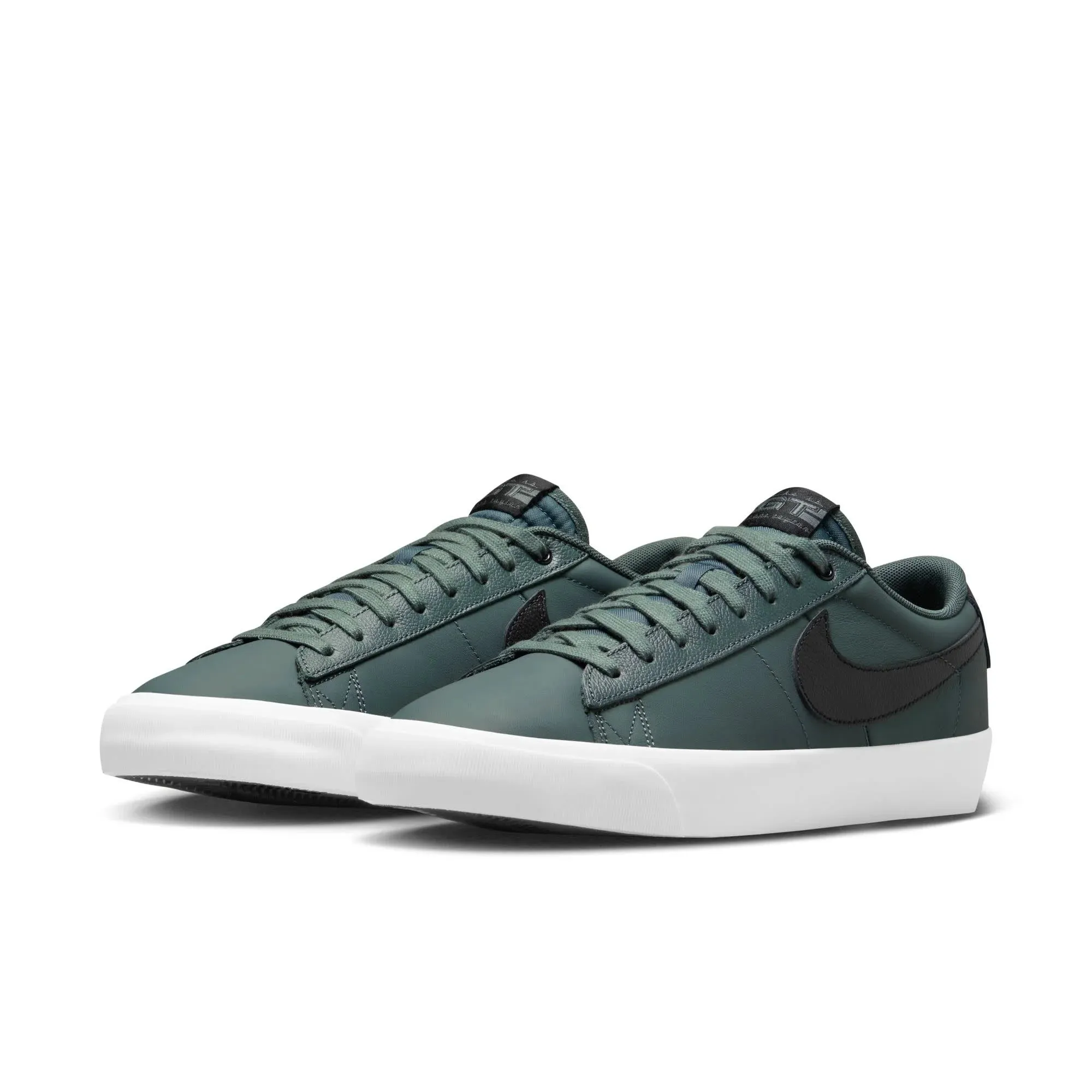 Nike SB Bazer Low GT