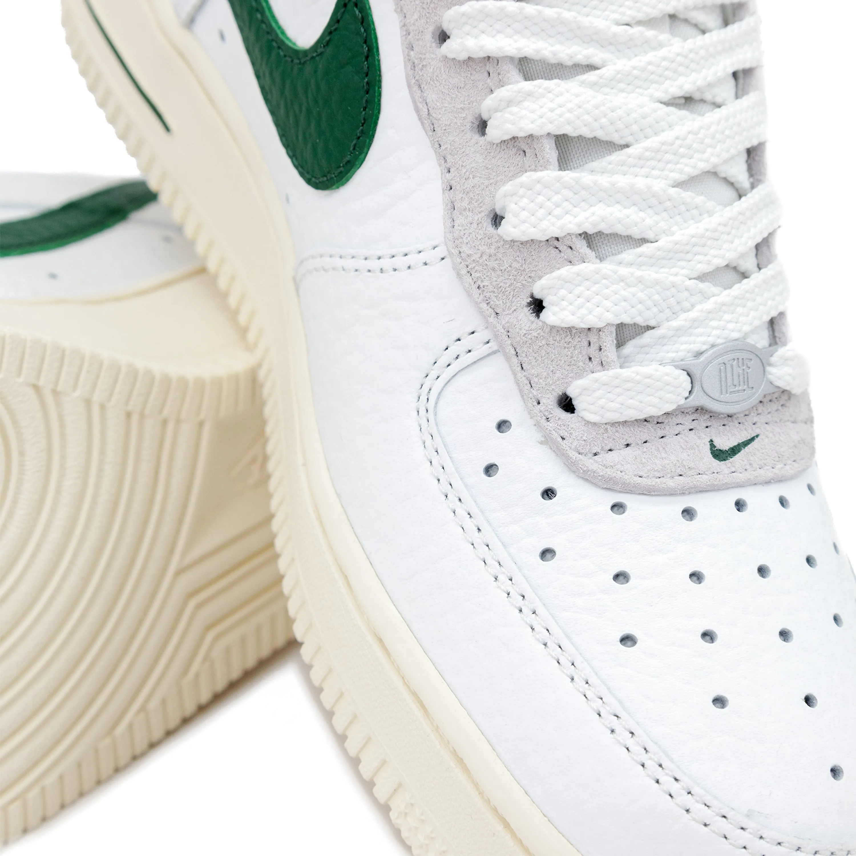 Nike Women's Air Force 1 '07 LX Summit White/Gorge Green DR0148-102