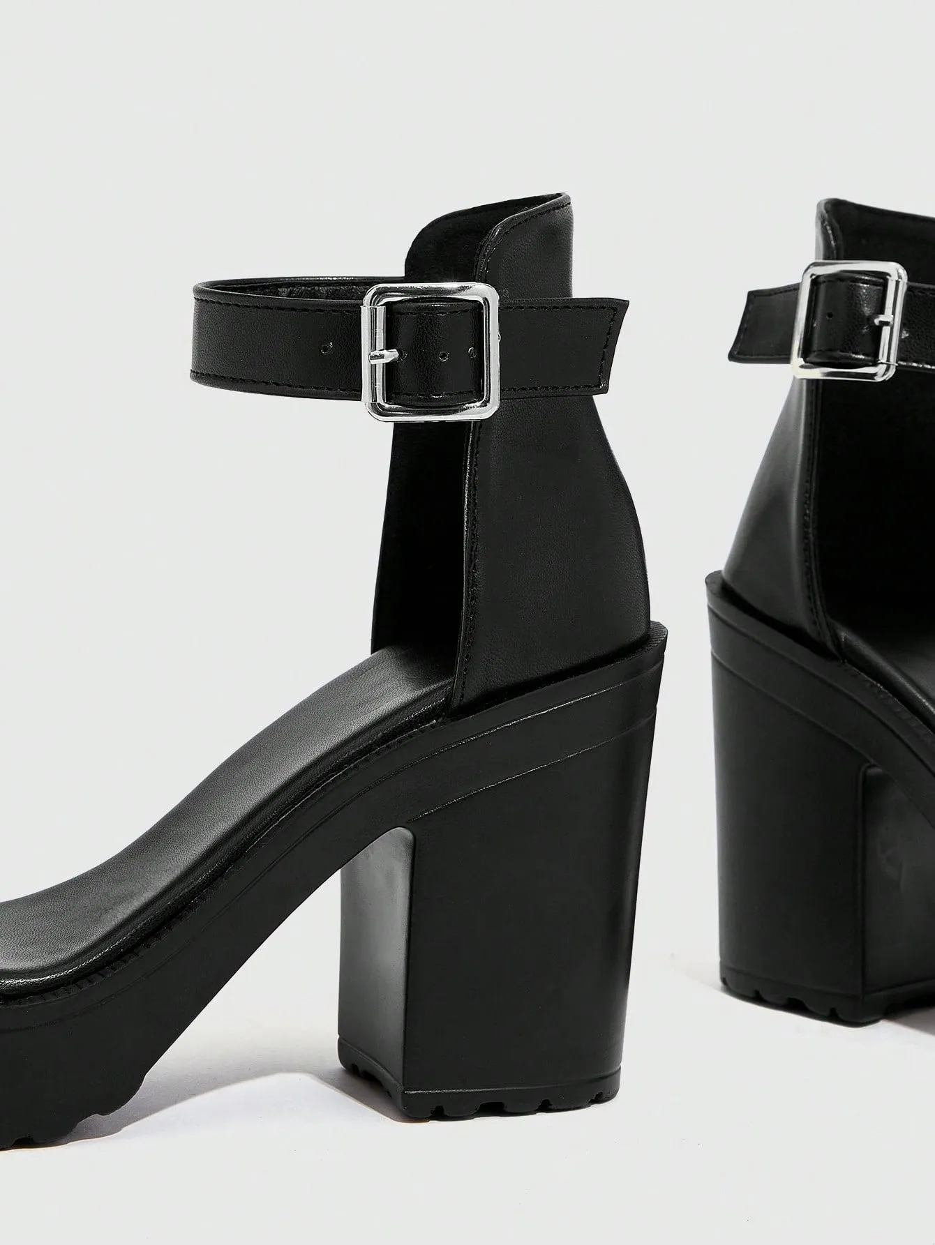 Woman Shoes Elegant Ankle Strap Buckle Decor Black Chunky Heeled Sandals For Spring And Summer